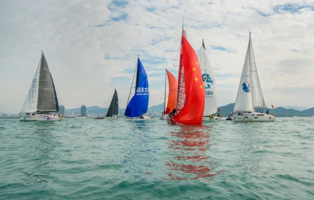 海帆赛，浪起来，激活海南旅游新业态